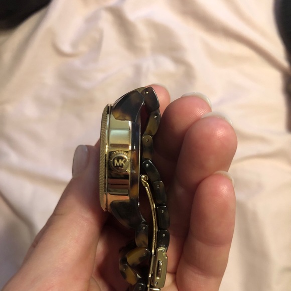 Michael Kors watch - Picture 2 of 4